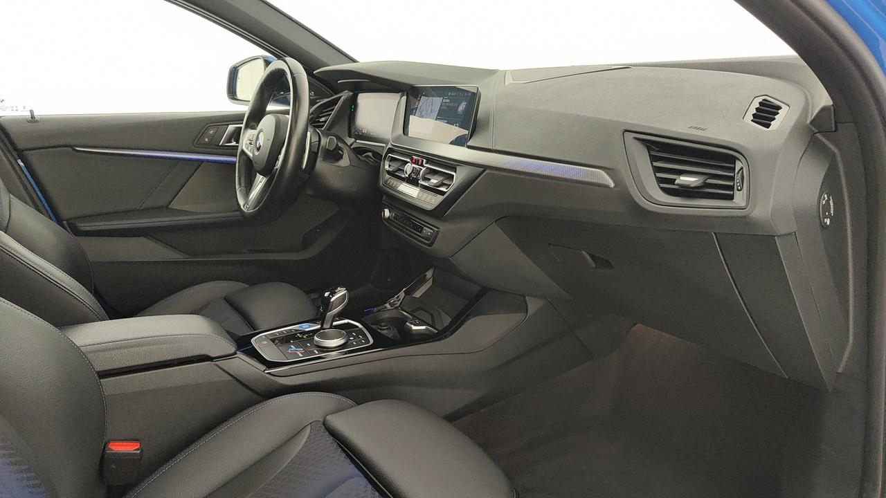 BMW Serie 1 F40 - 118d Msport auto