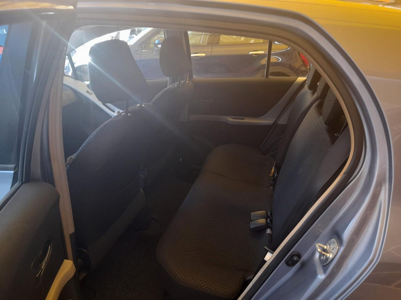 Toyota Yaris 1.4cc diesel 12 mesi garanzia-2011