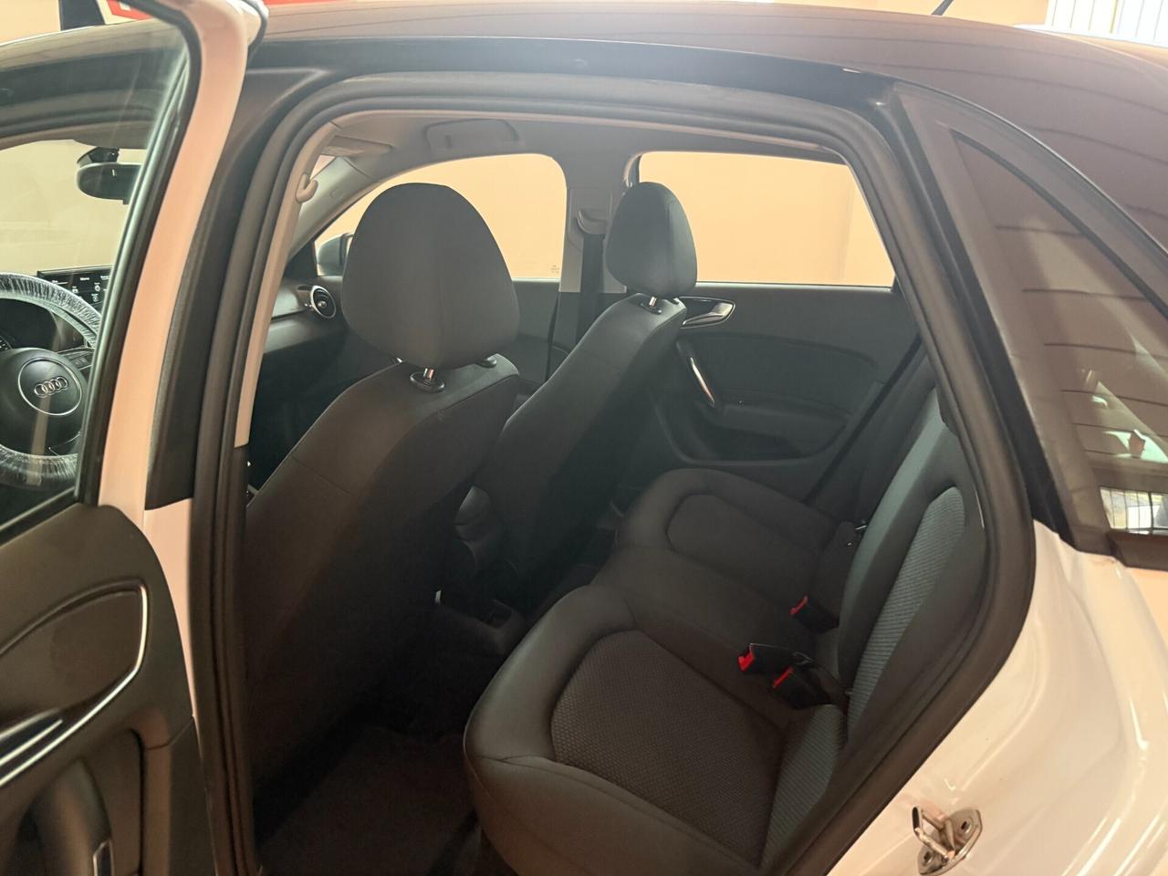 Audi A1 1.4 TDI S LINE