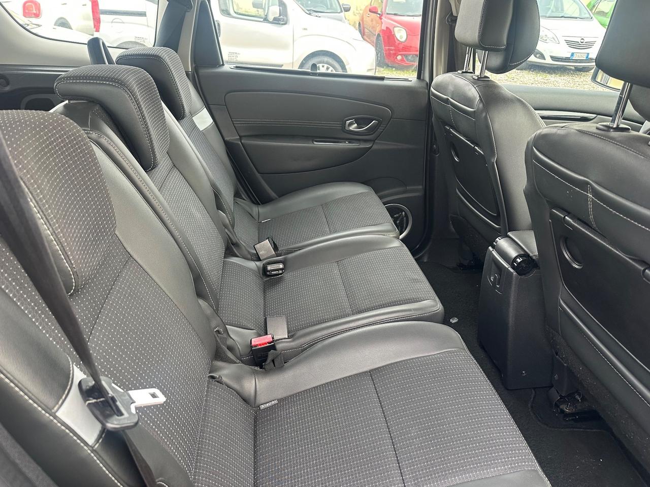 Renault Scenic 1.5 diesel 2011 7posti full optional