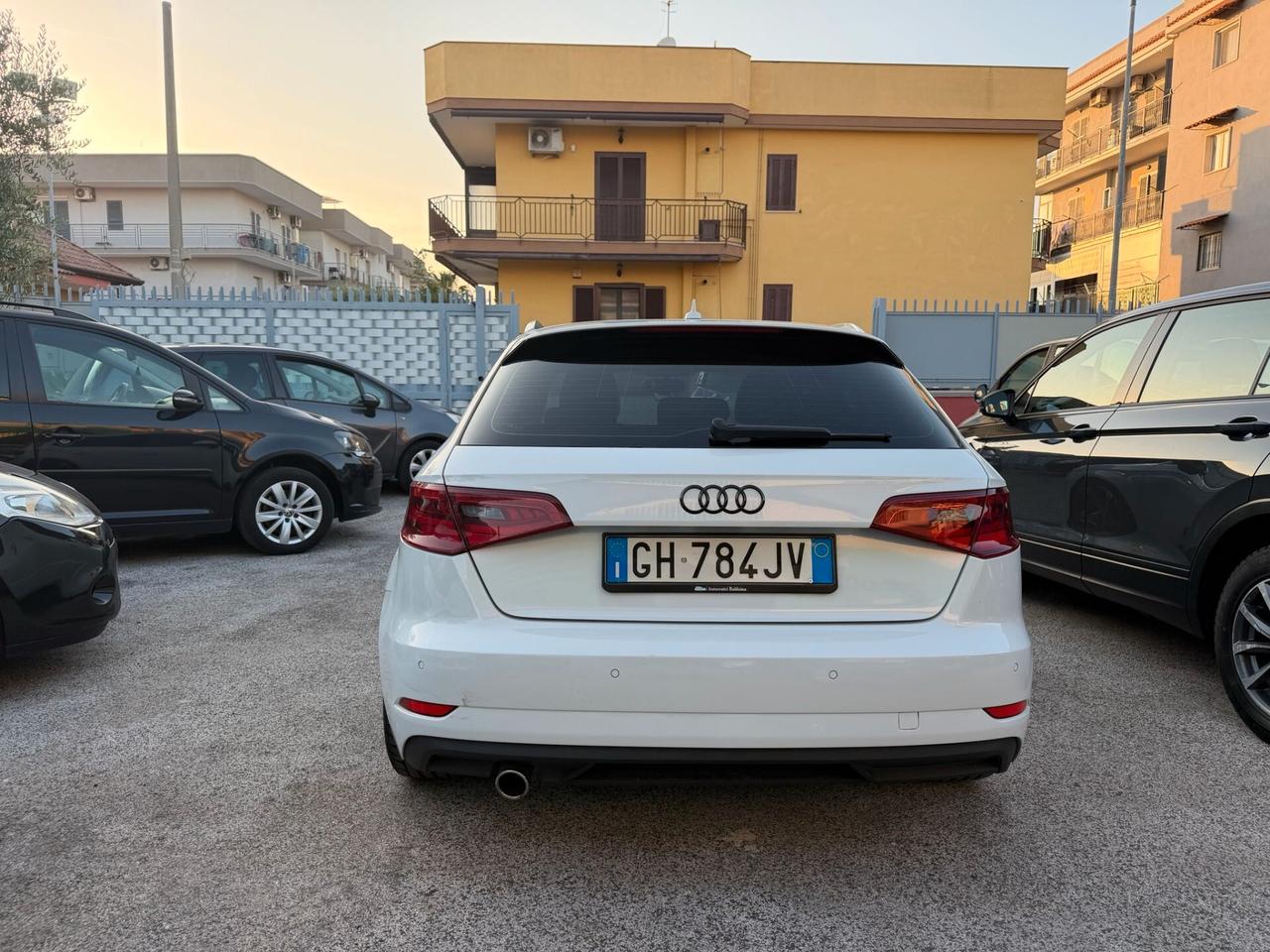 Audi A3 1.6 TDI clean diesel S tronic Young
