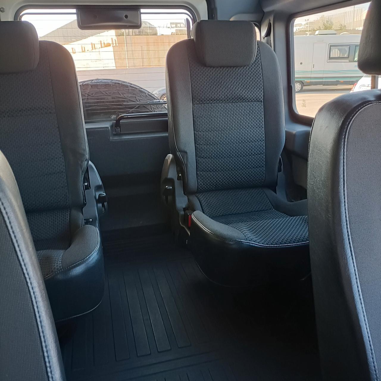 Land Rover Defender 90 2.4 TD4 Station Wagon SE