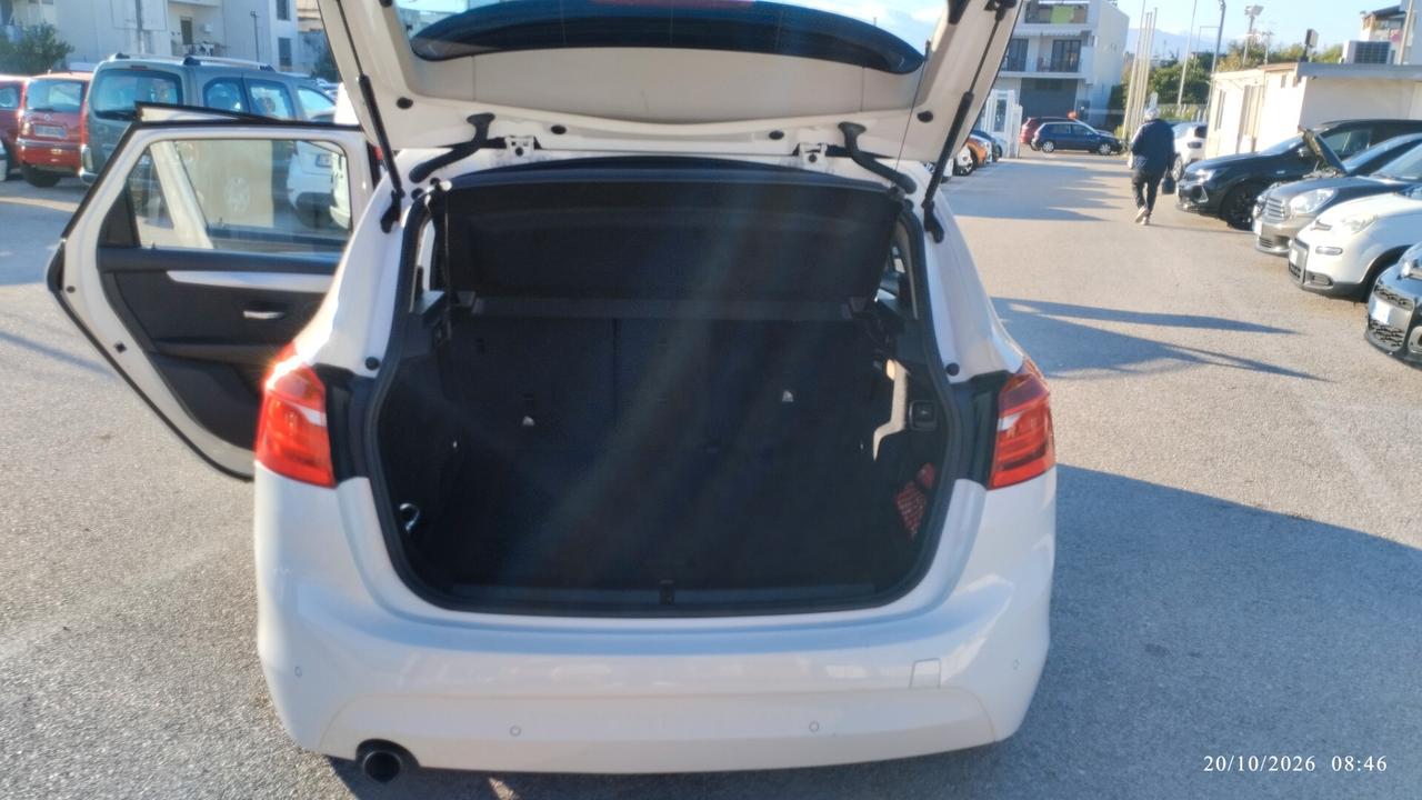 Bmw 2er Active Tourer 214d Luxury