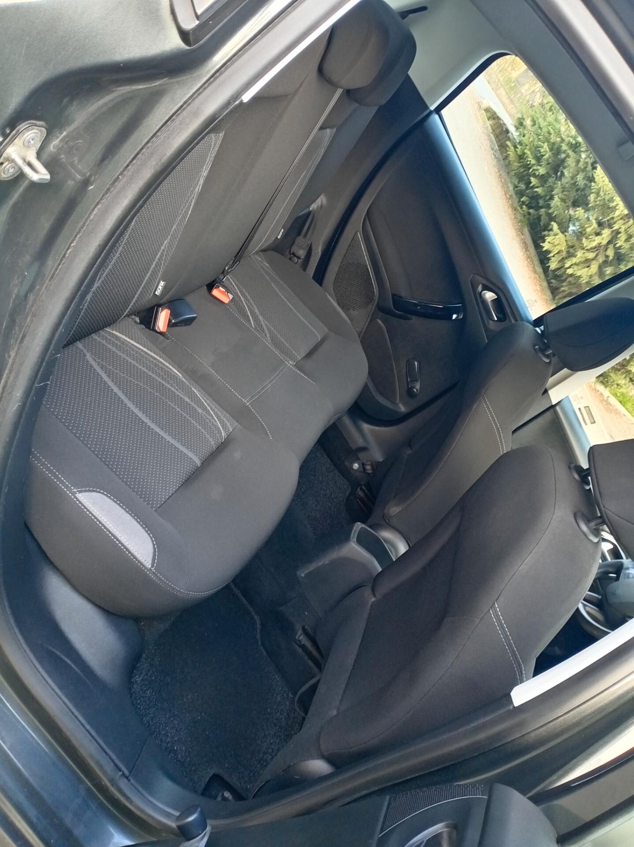 Peugeot 208 1.4 HDi 68 CV 5 porte Active