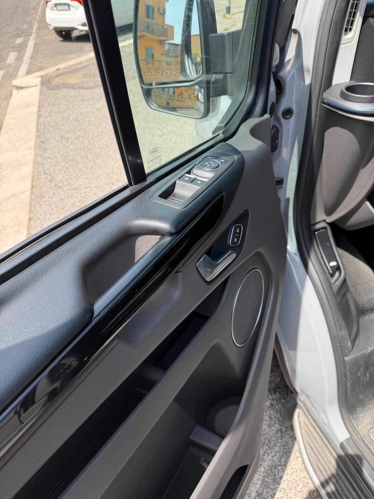 Ford Tourneo Custom 320 2.0 EcoBlue 150CV MHEV Active