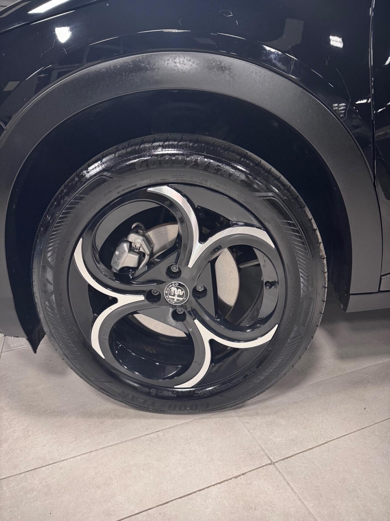 ALFA ROMEO JUNIOR HYBRID DCT SPECIALE