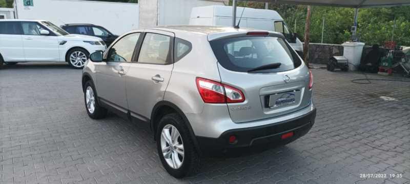 Nissan Qashqai 1.5 DCI MT FWD (106 cv)