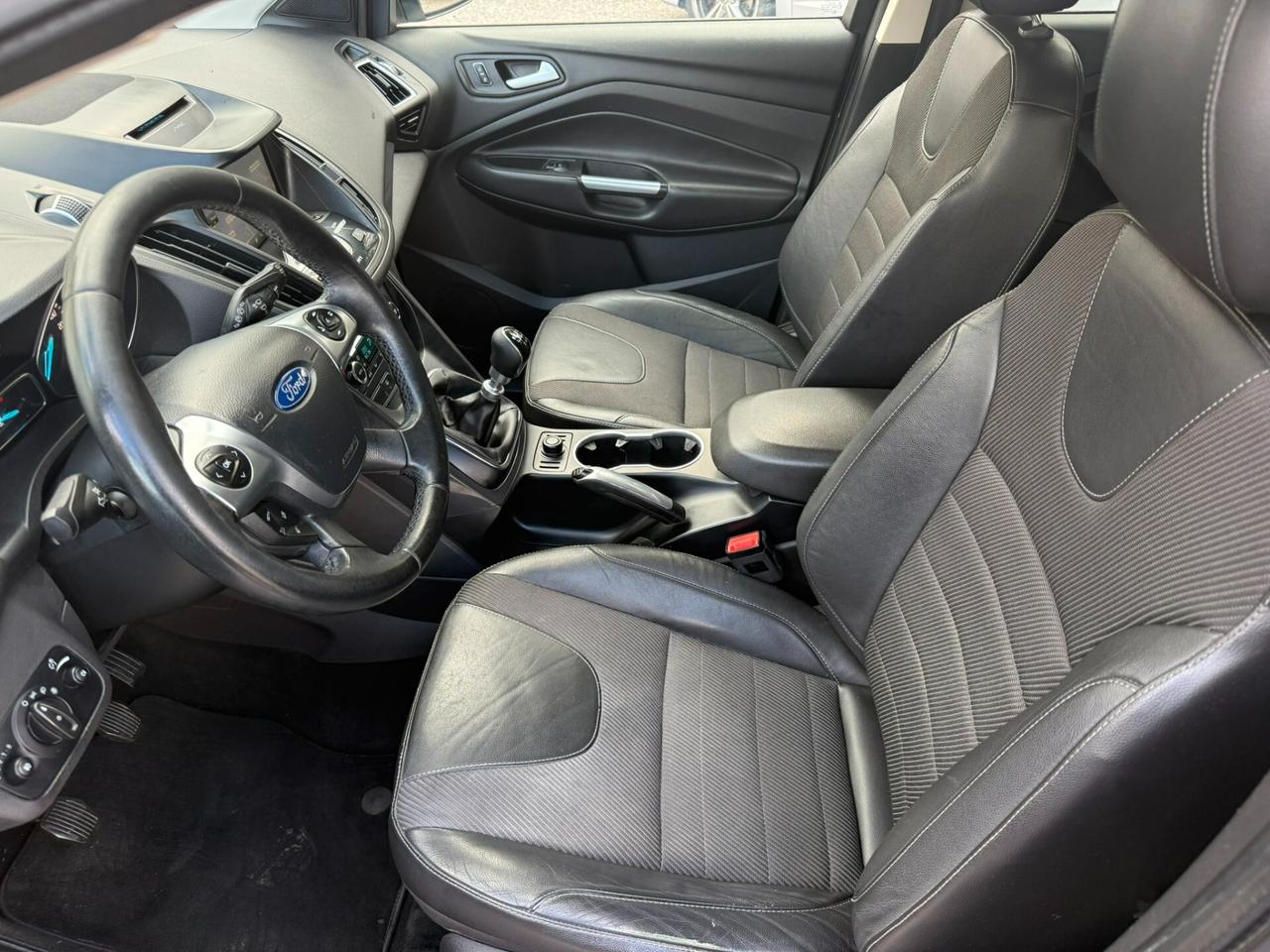 Ford Kuga 2.0 TDCI 150 CV S&S 4WD Titanium