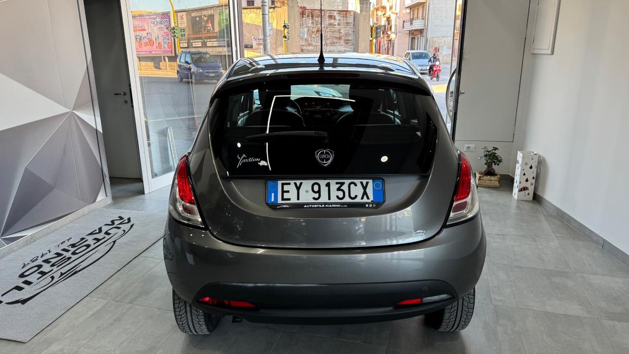 Lancia Ypsilon 0.9 TwinAir 85 CV 5 porte Metano Ecochic Elle