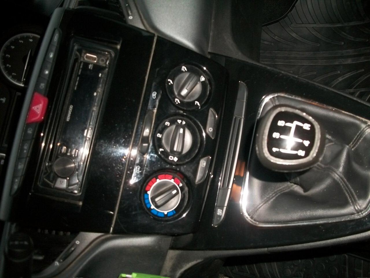 Lancia Ypsilon 1.2 69 CV 5 porte GPL Ecochic Gold DEL 2017 UNICO PROPRIETARIO MONTATO DALLAFABRICA LANCIAGARANZIA UN ANNO