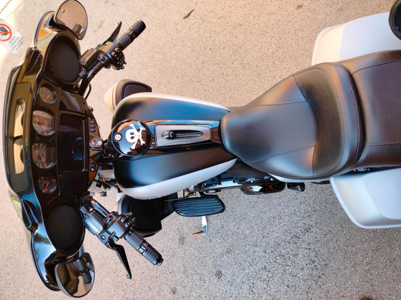 Harley-davidson FLHTK Electra Glide Ultra Limited