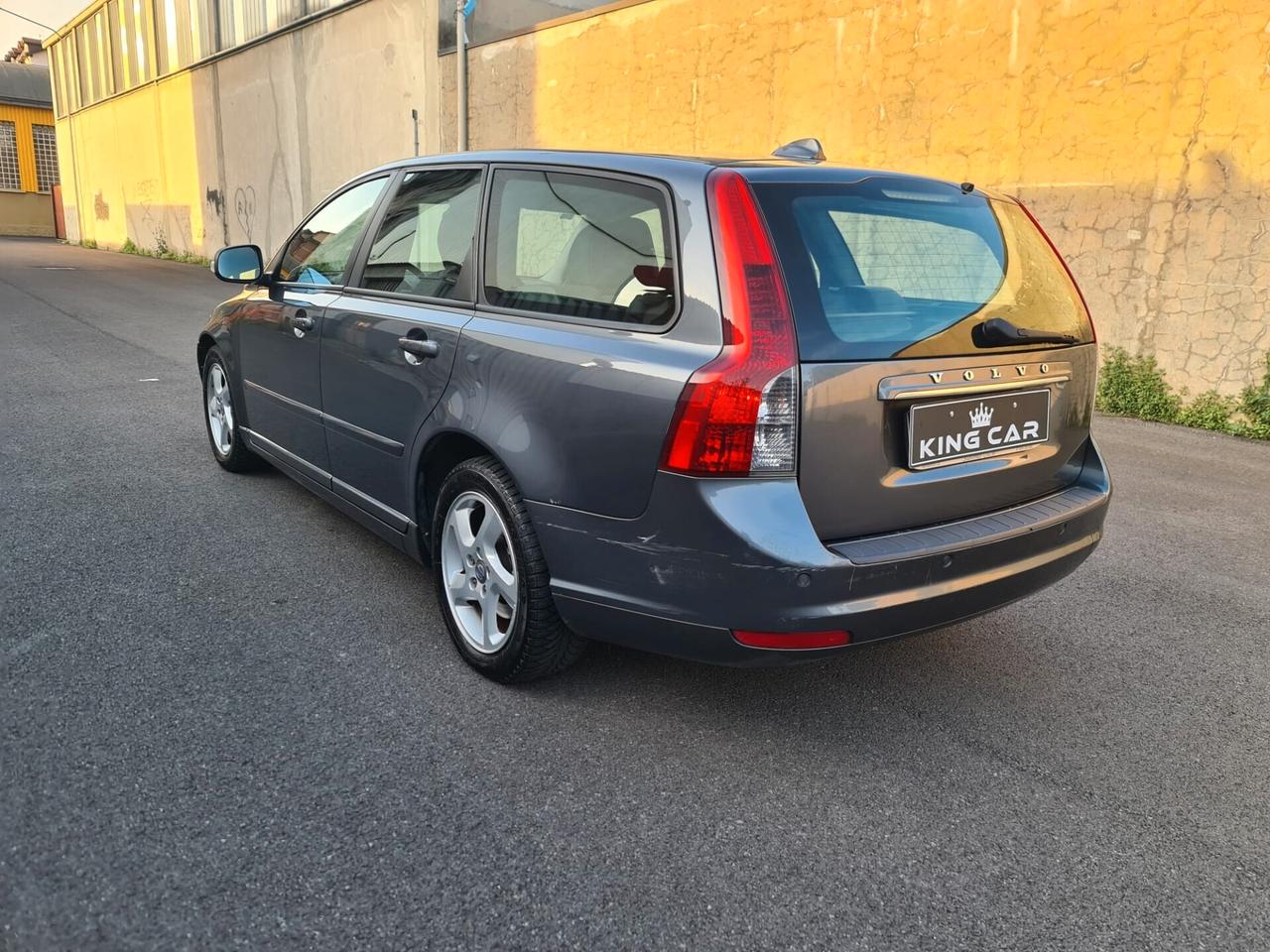 Volvo V50 D2 R-design