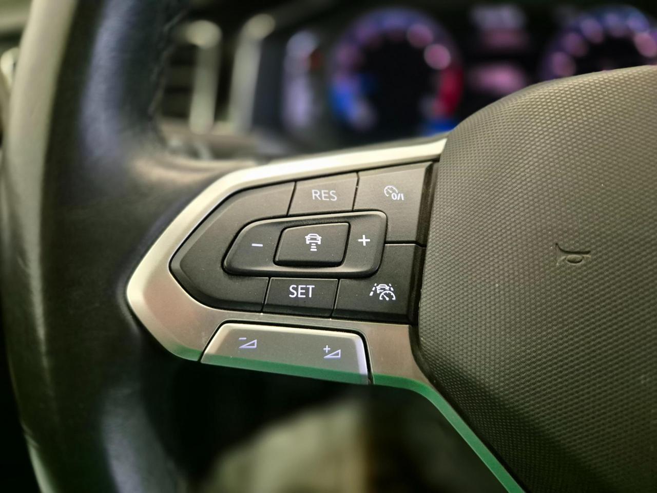 Volkswagen Taigo 1.0 tsi R-Line 110cv - ACC/Lim - Cam - Carplay - Tetto