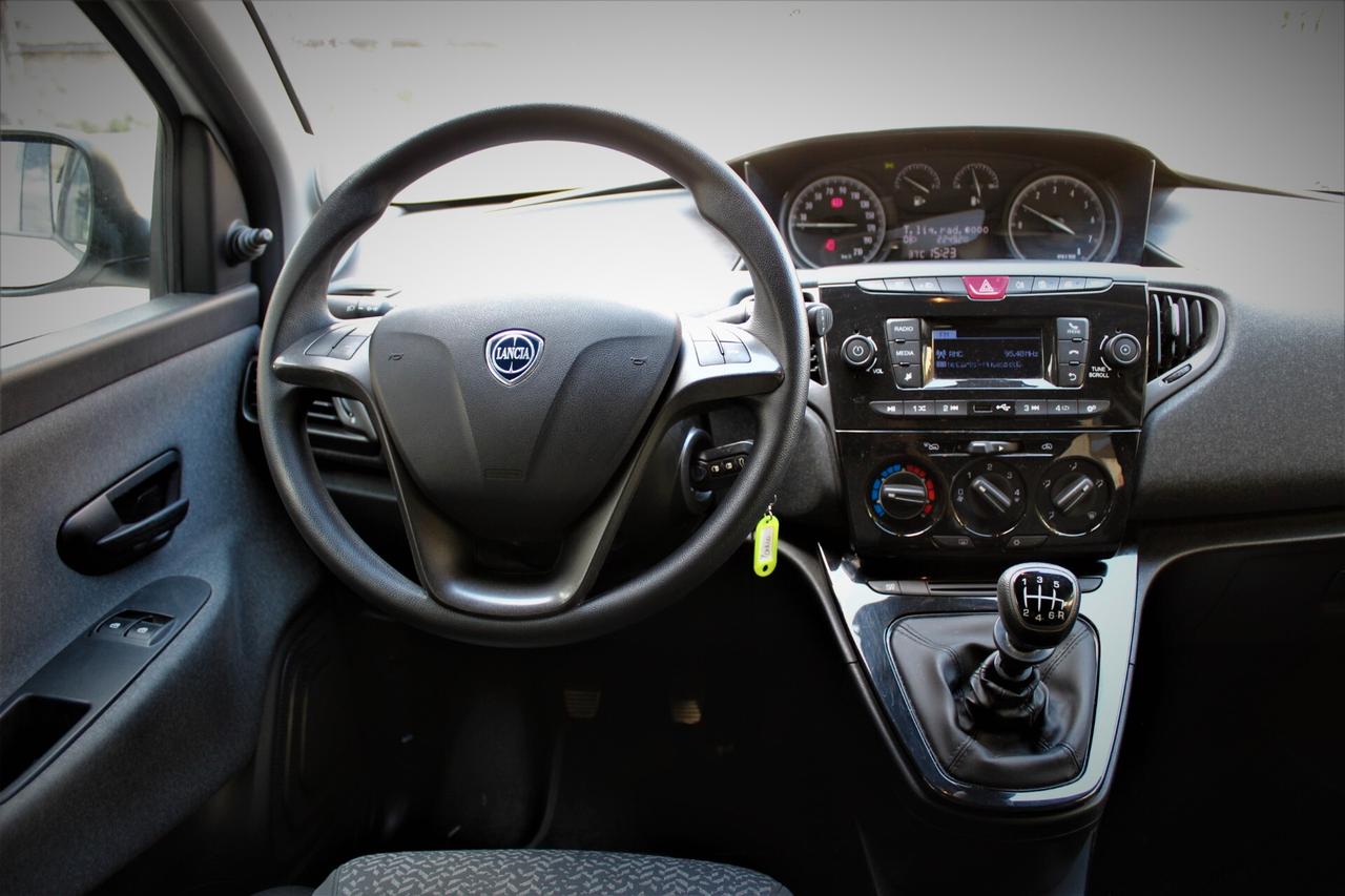 Lancia Ypsilon 1.0 FireFly 5 porte S&S Hybrid UnYca 22000 km
