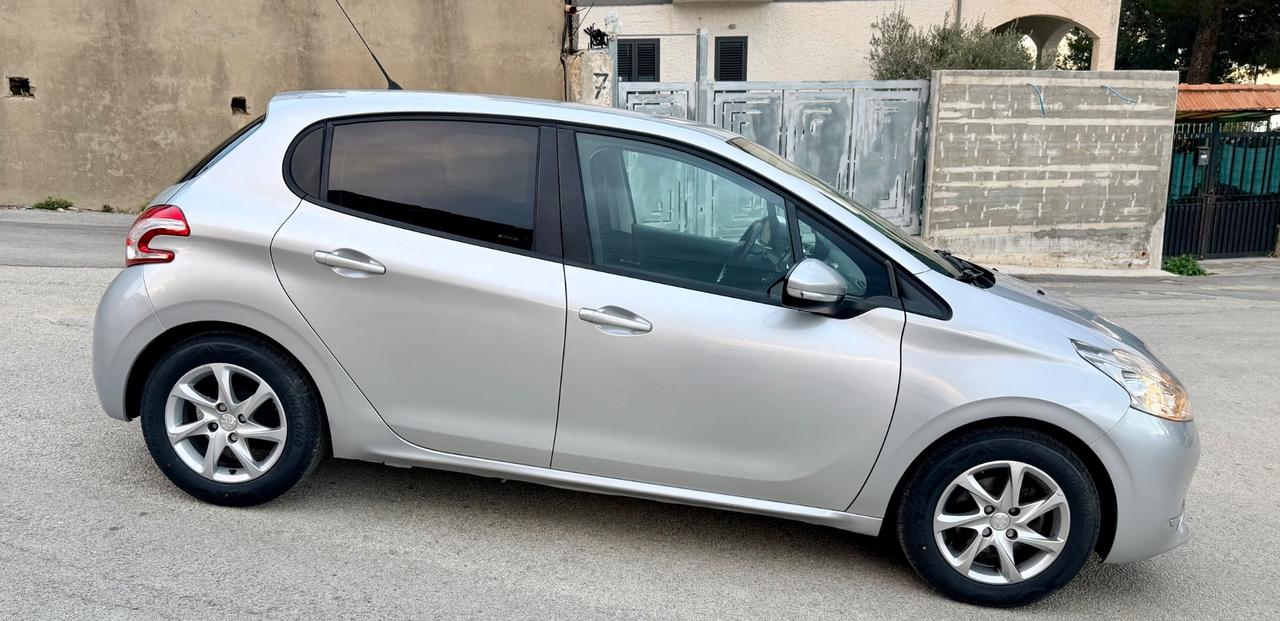 Peugeot 208 1.4 HDi 68 CV 5 porte Active