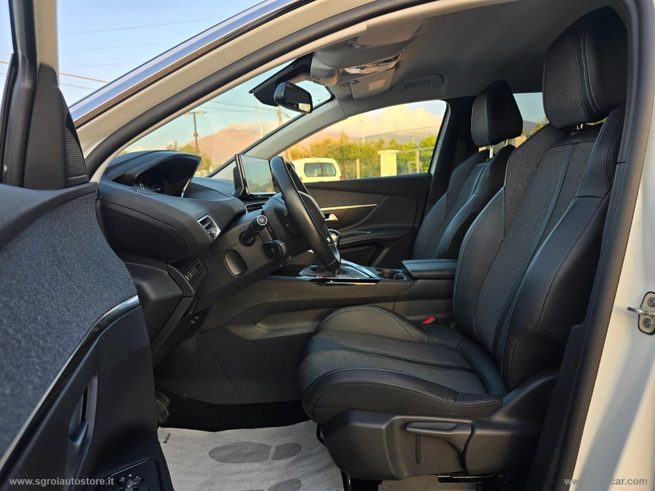 PEUGEOT 3008 BlueHDi 130 S&S Allure Pack