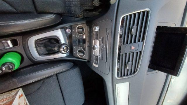 AUDI Q3 2.0 TDI 150 CV quattro S-LINE