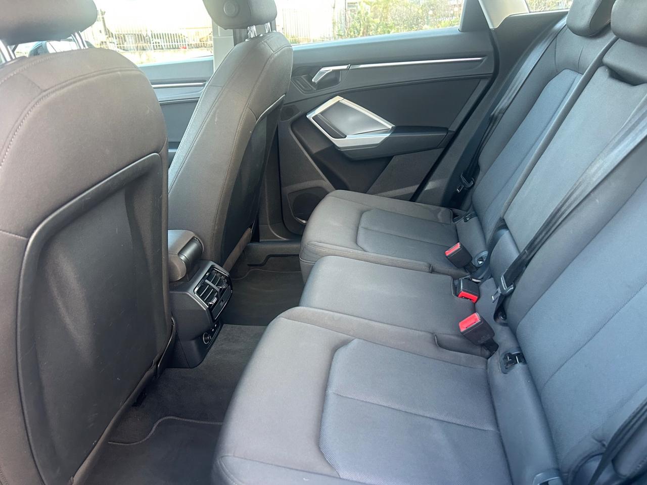 Audi Q3 35 TDI S tronic line tetto