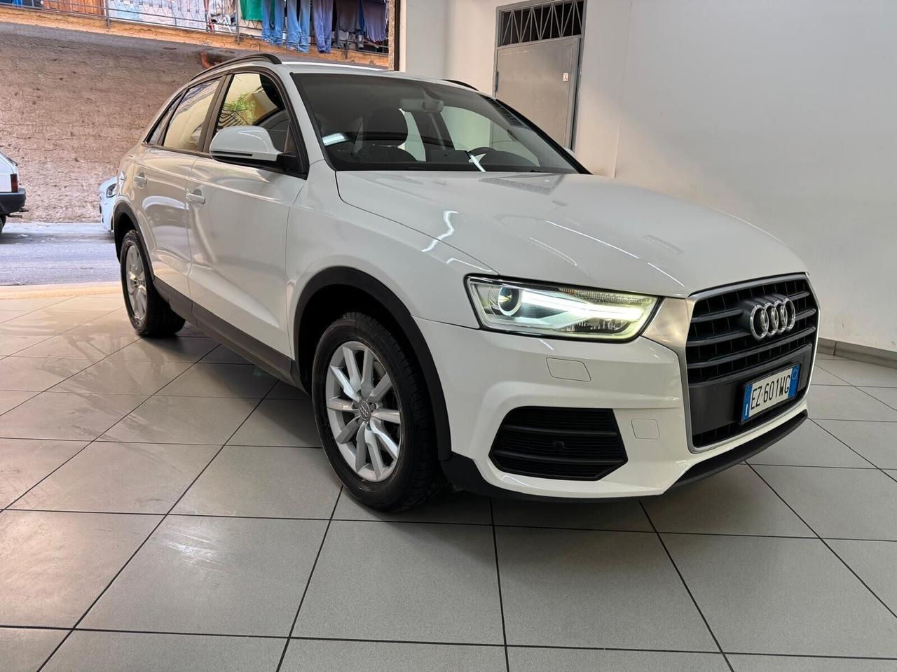 Audi Q3 2.0 TDI 120 CV Business 2015
