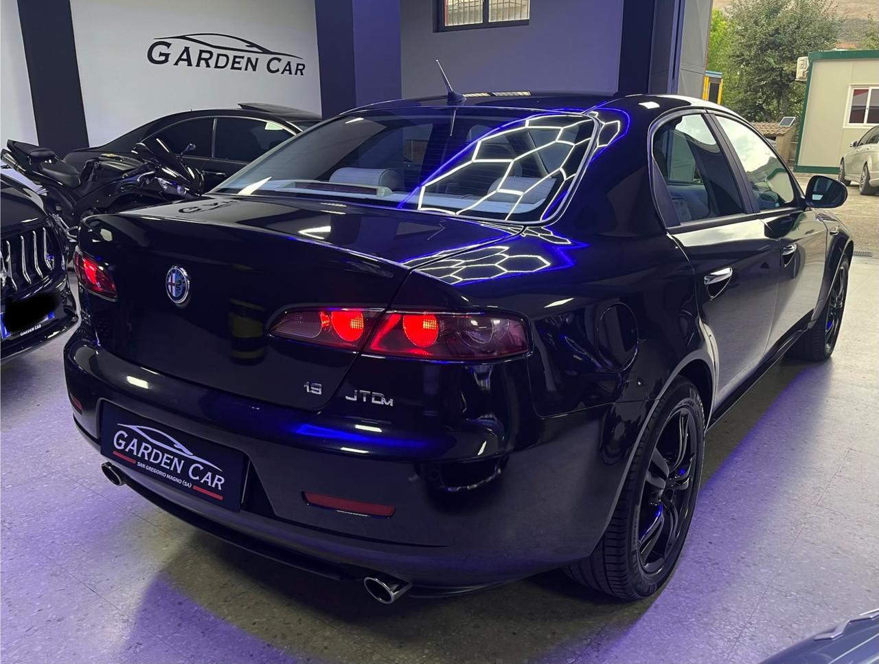 Alfa Romeo 159 1.9 JTDm 16V EXCLUSIVE - FULL OPTIONAL