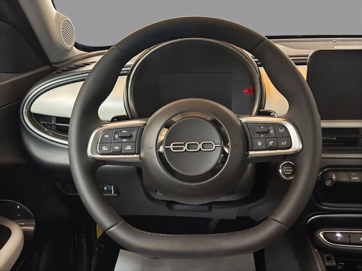 Fiat 600 1.2 hybrid 145CV La Prima II auto