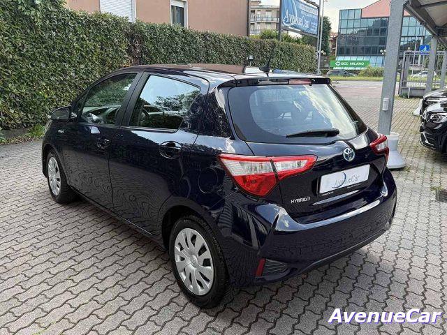 TOYOTA Yaris 5 porte 1.5h HYBRID Cool ADATTA A NEOPATENTATI
