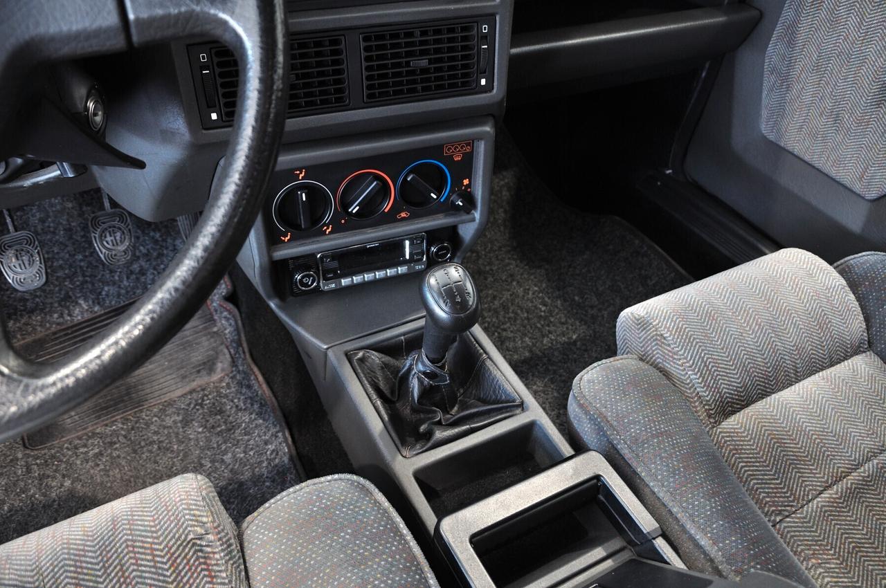 Alfa Romeo 75 2.0i Twin Spark CRS RIAR targa MI