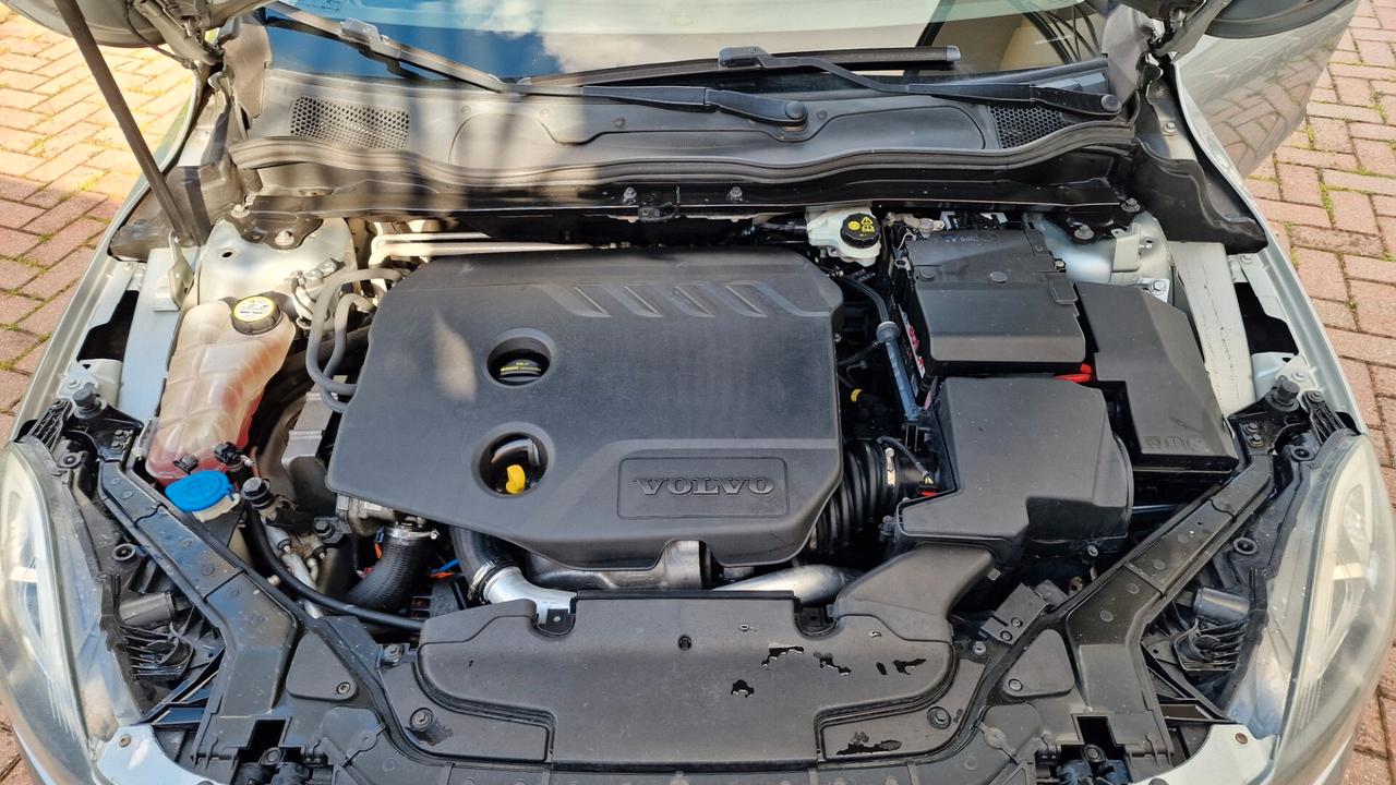 Volvo V40 D2 1.6 Summum