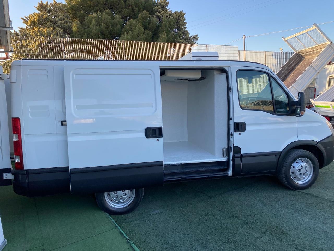 Iveco Daily 35S11 Frigo 2011