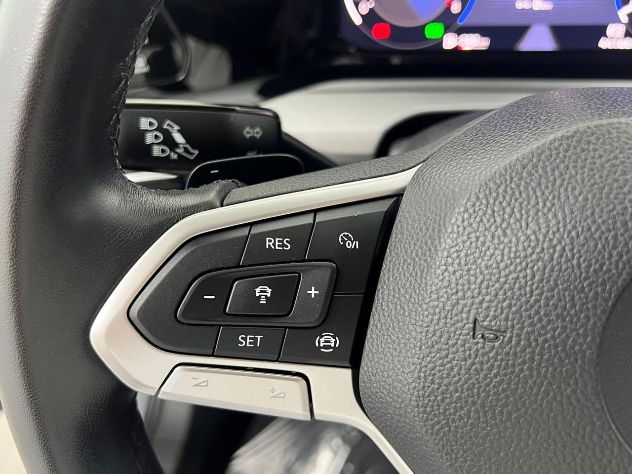 VOLKSWAGEN Golf VIII 2020 Golf 1.0 etsi evo Life 110cv dsg