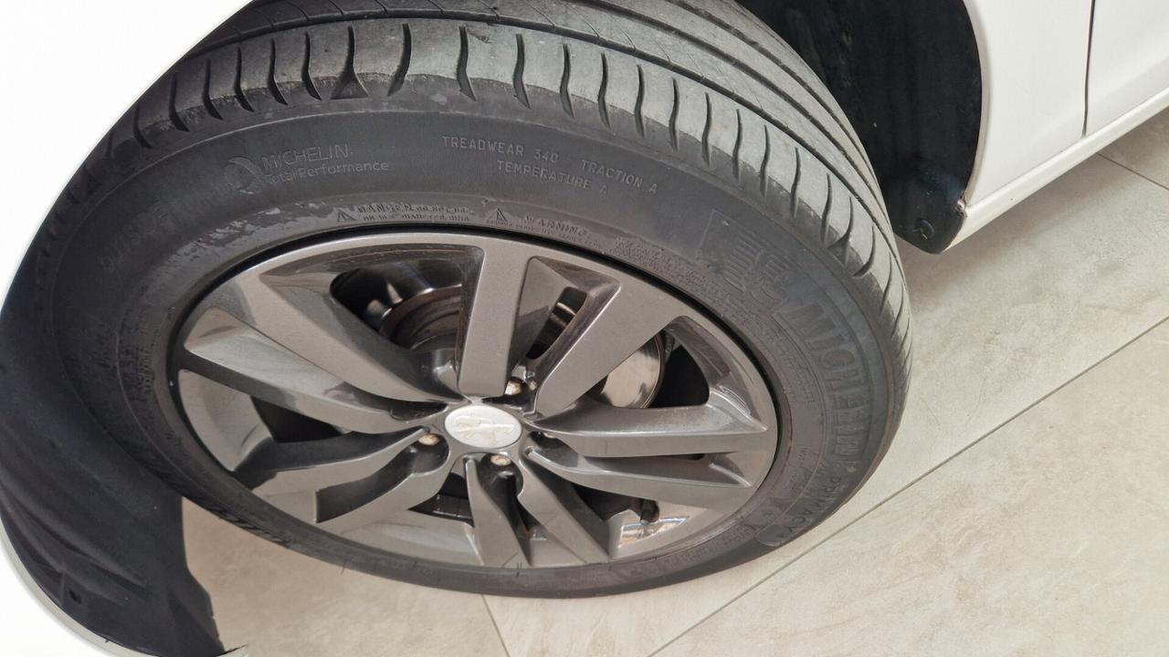 Peugeot 308 BlueHDi 120 S&S SW Business