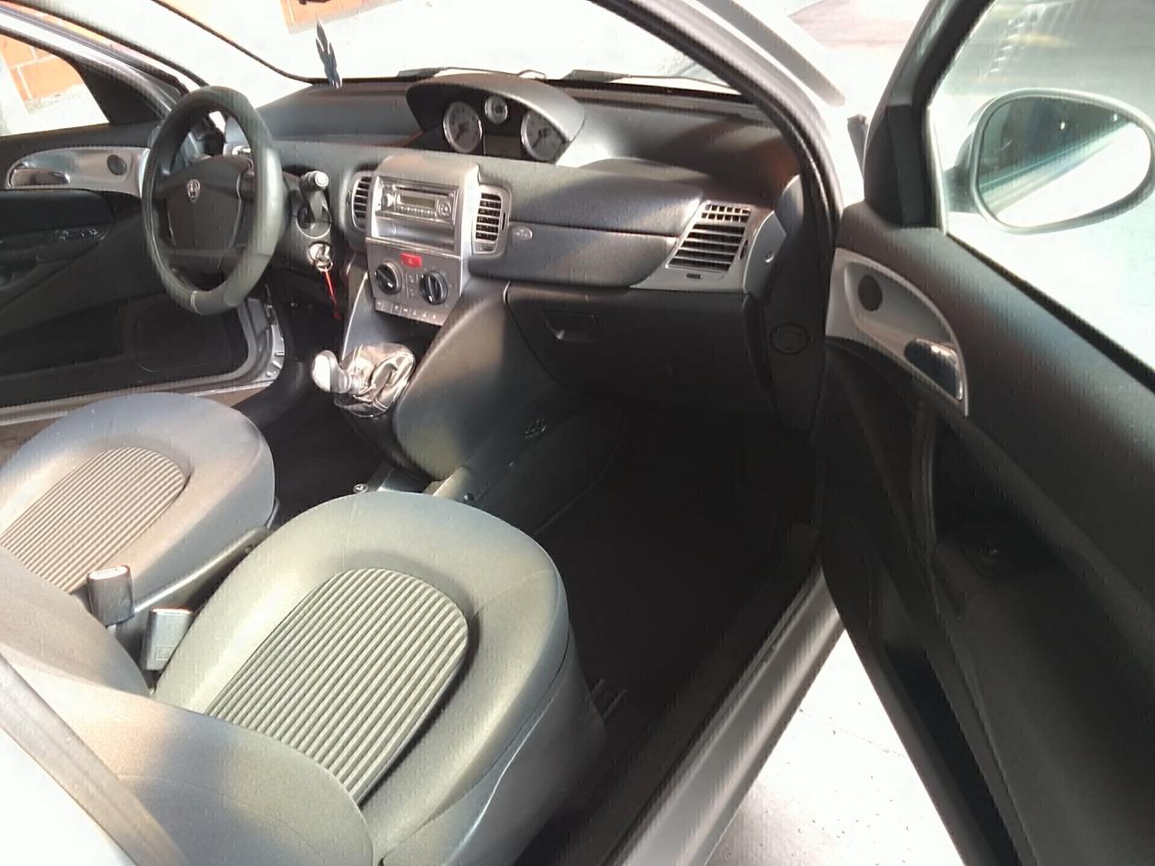Lancia Ypsilon 1.2 Elle OK NEOPATENTATI