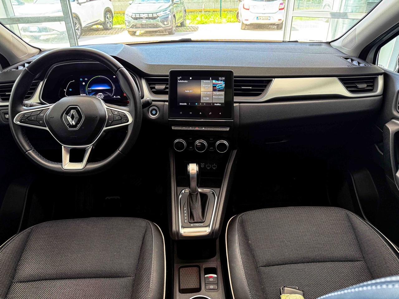 Renault Captur 1.6 e-tech hybrid intens 145cv auto