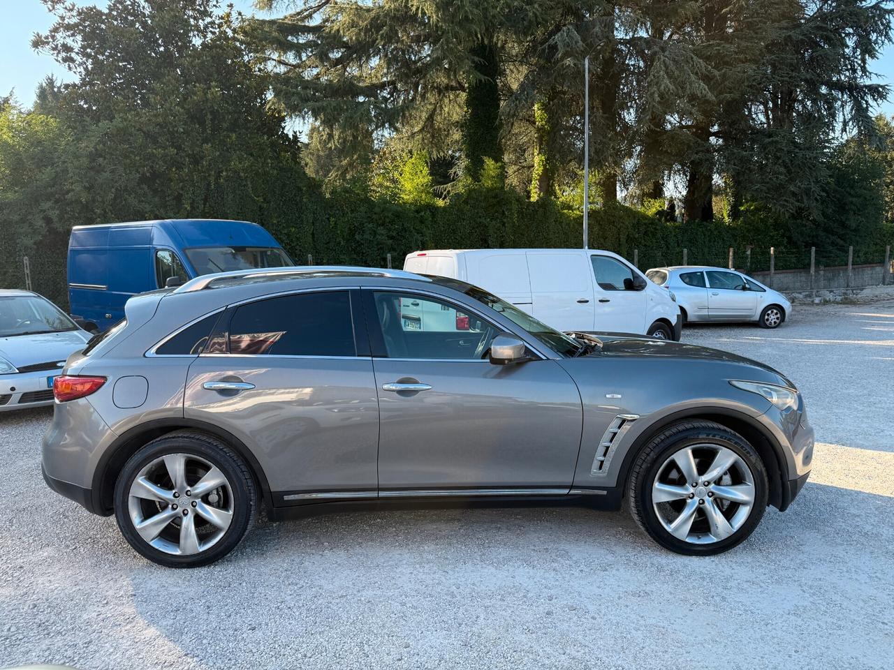 Infiniti FX FX37 S 320CV GPL