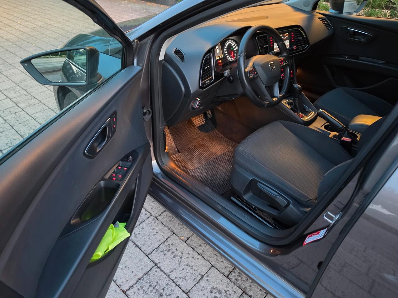 Seat Leon 1.6 TDI 105 CV DSG 3p. Start/Stop Style