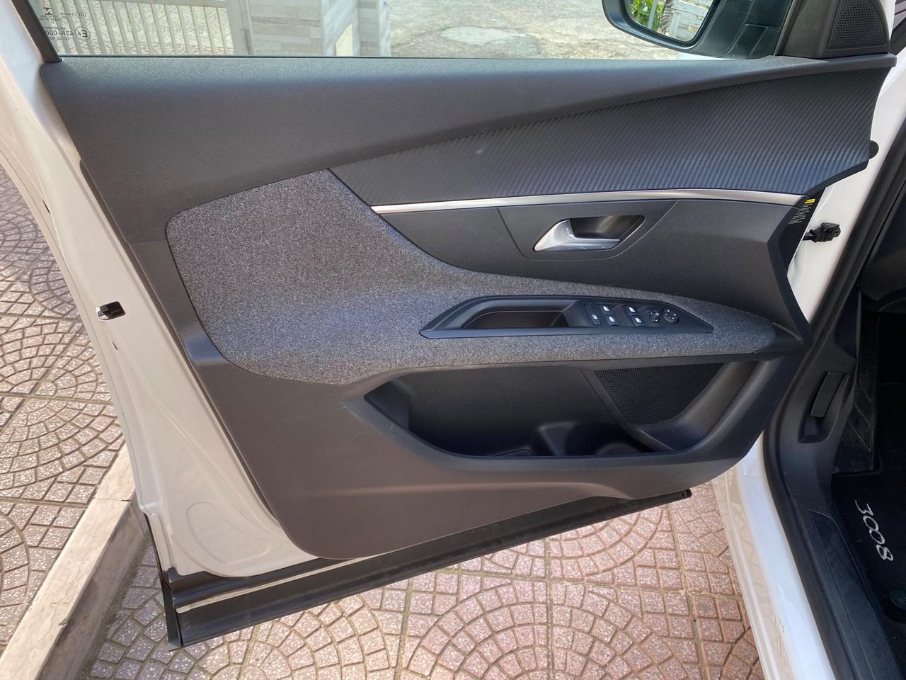 Peugeot 3008 BlueHDi 120 S&S Active