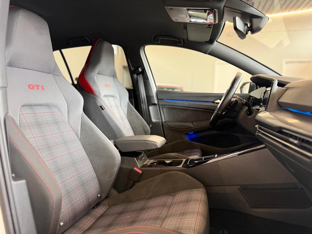 Volkswagen Golf GTI 8 245CV