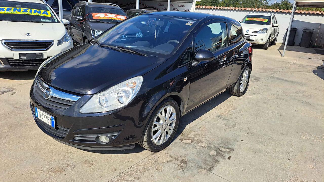 Opel Corsa 1.2 Benzina 80Cv Sport