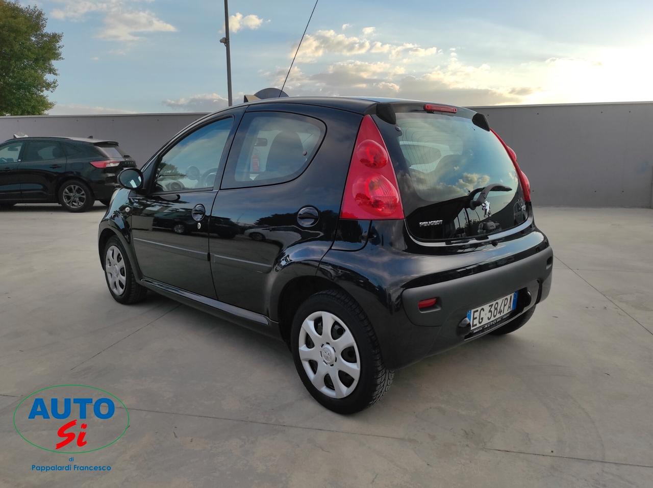 Peugeot 107 1.0 Benzina - 68cv NEOPATENTATI