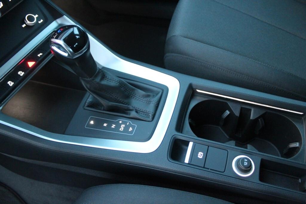 AUDI Q3 2.0 TDI 150 CV s-tronic *Matrix *Luci Ambiente