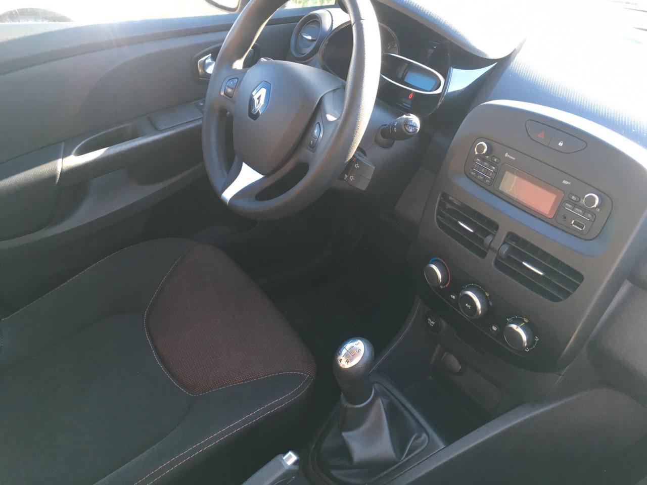 Renault Clio 1.2 75CV 5 porte Zen