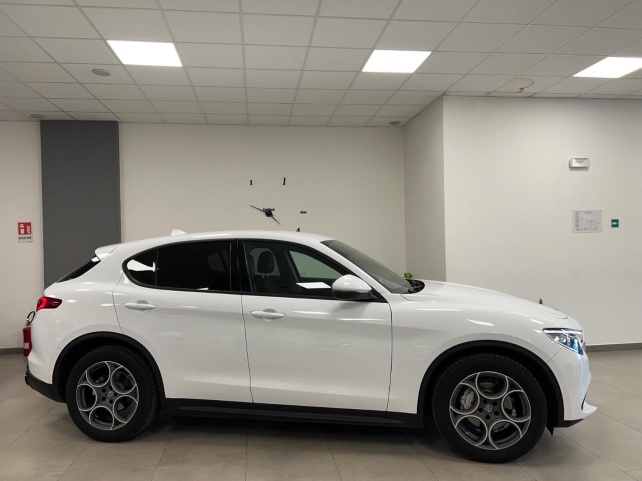 Alfa Romeo Stelvio 2.2 Turbodiesel 160 CV AT8 RWD Business