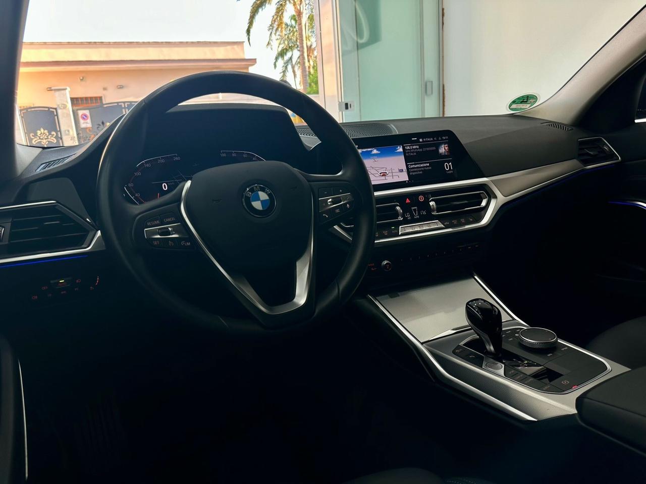 BMW 318 d 48V Touring Sport LED AMBIENT