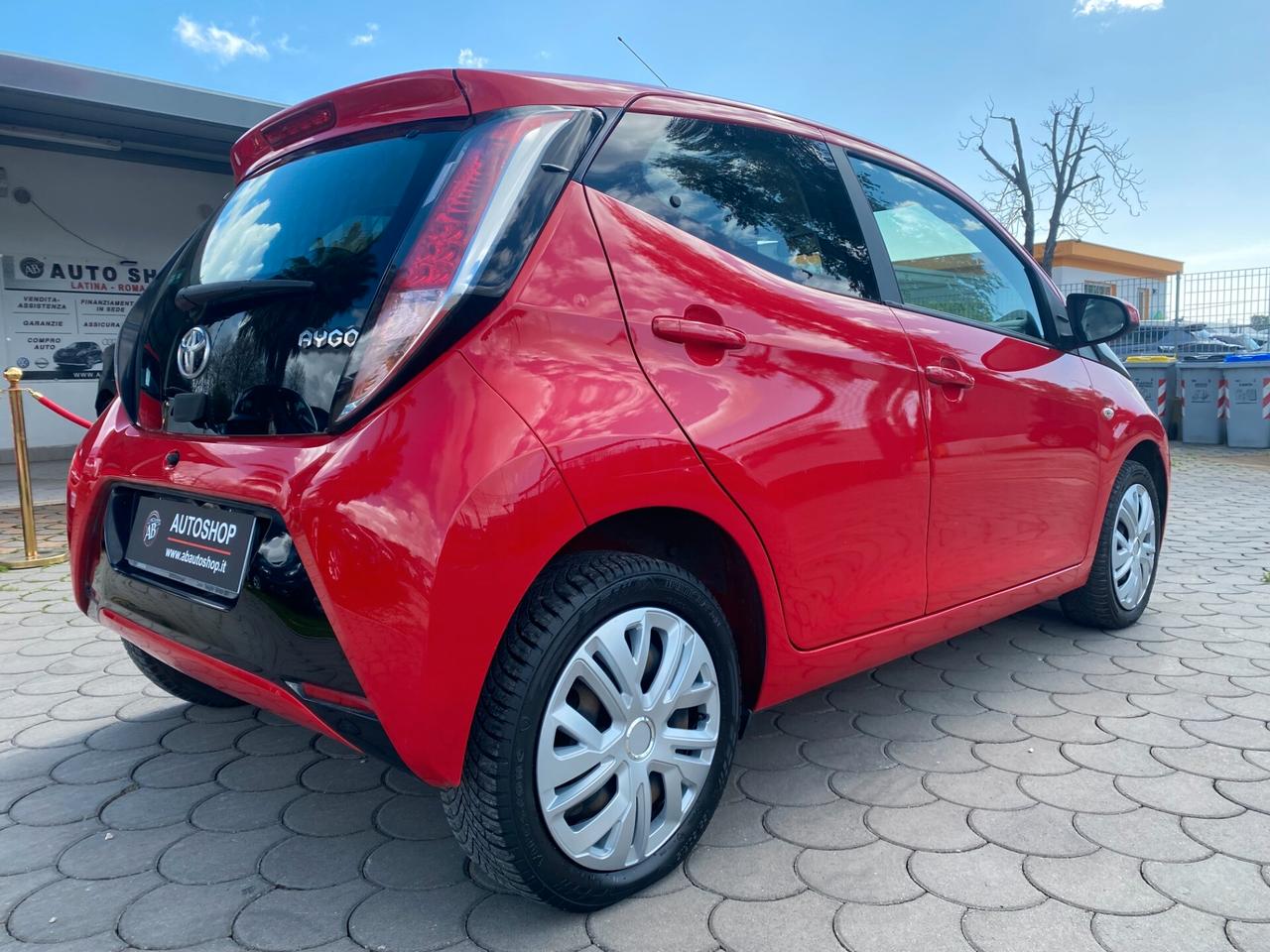 TOYOTA - Aygo - 1.0 VVT-i 69 CV x-play - UNIPRO. -