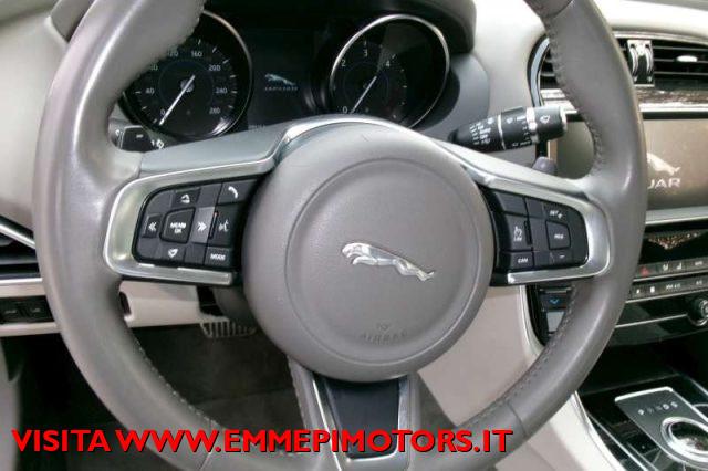 JAGUAR XE 2.0 D 180 CV aut. Prestige