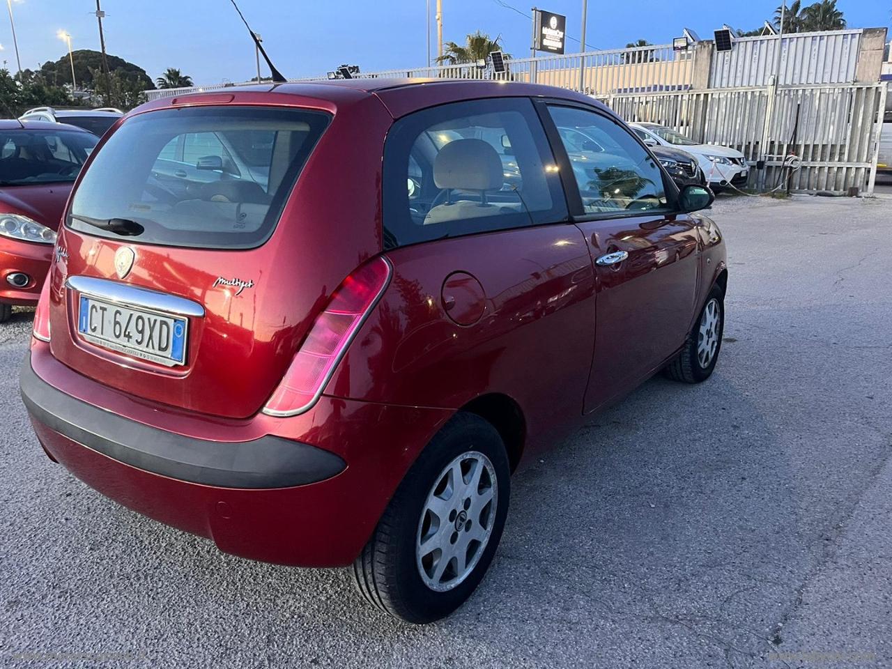 LANCIA Ypsilon 1.3 MJT 75 CV Argento