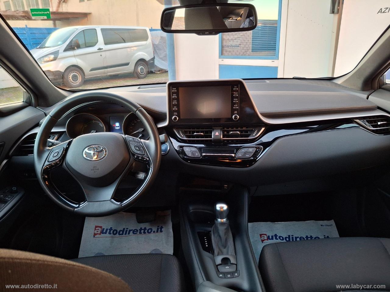 TOYOTA C-HR 1.8 Hybrid E-CVT Business