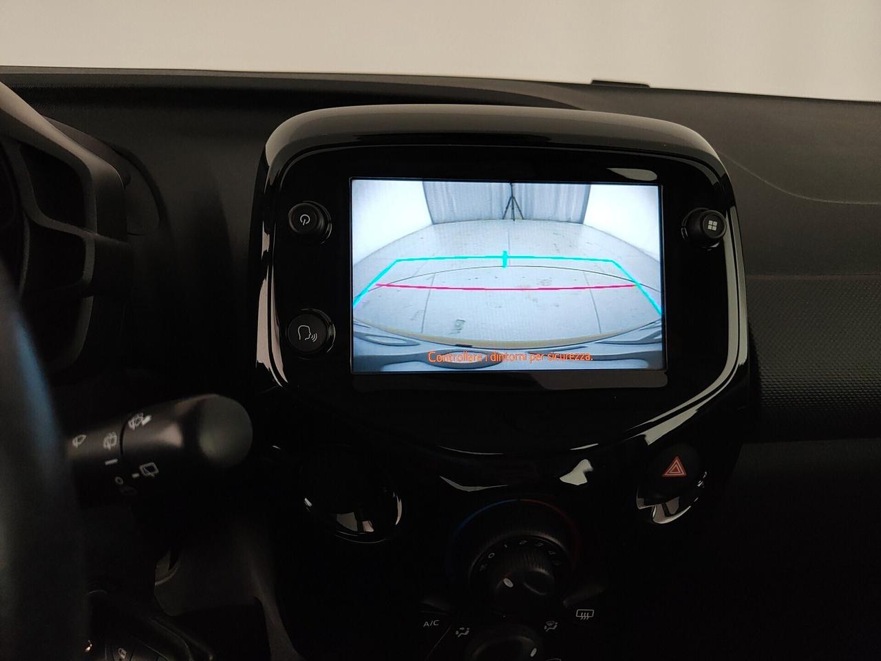 Citroen C1 VTi 72 S&S 5 porte Shine