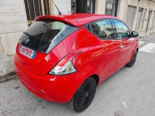 LANCIA Ypsilon 1.2 Benzina 69 cv 5 porte - 2017