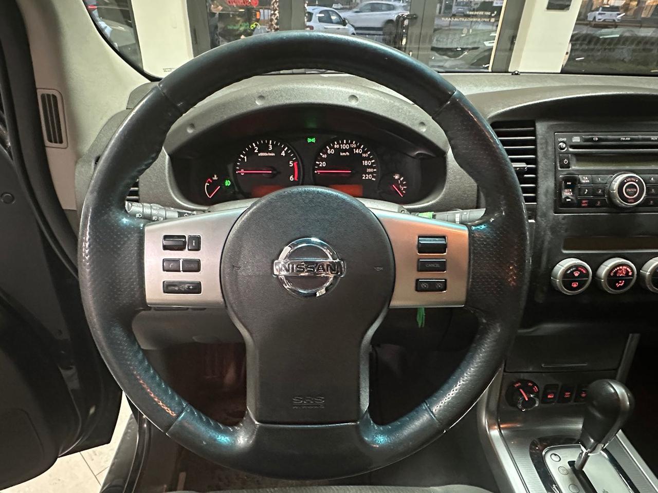 Nissan Navara LE 2.5 dCi #9334